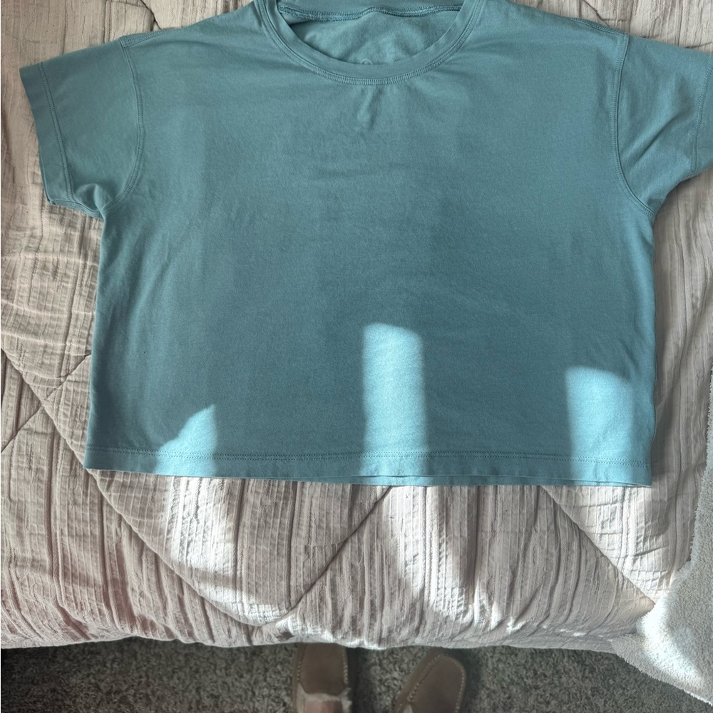 lululemon athletica Blue Short Sleeve Tee